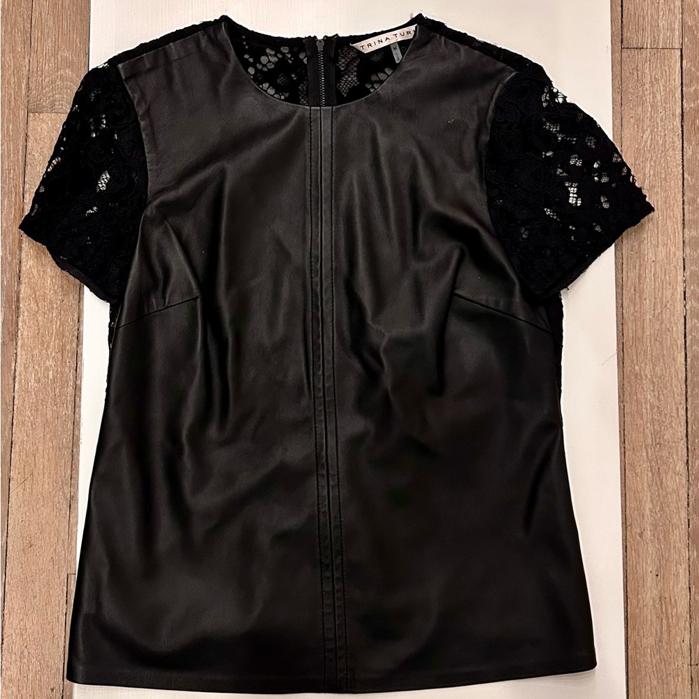 Trina Turk Black Fitted Embellished Short Sleeve Blouse